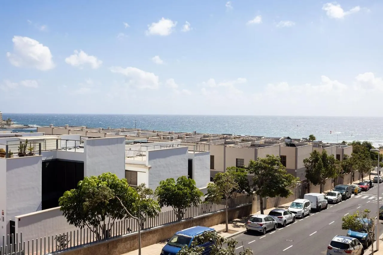 Sea Pearl Holiday Home By Sunkeyrents 엘메다노 0*,  스페인