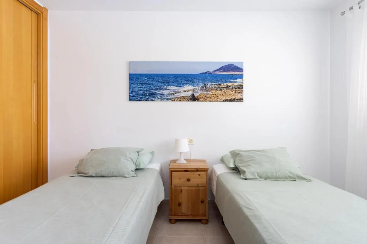 Sea Pearl Holiday Home By Sunkeyrents 엘메다노 아파트